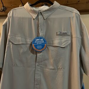 Columbia Men's Light Gray Casual Shirt